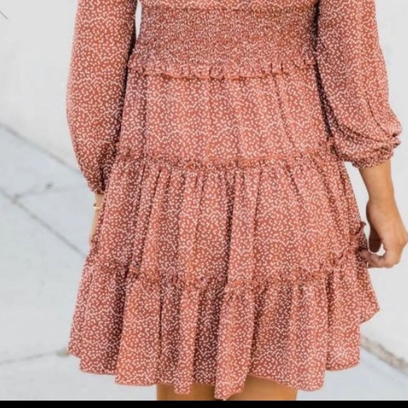 Dress - Picture 5 of 10